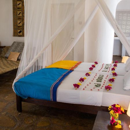 Kinondo Poa Hotel Diani Beach Eksteriør billede