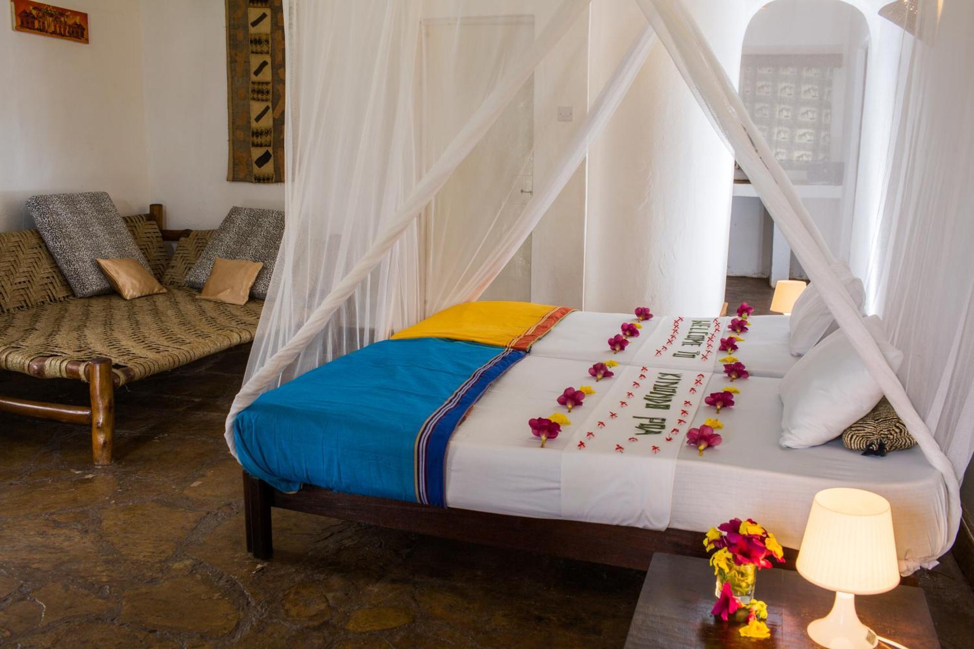 Kinondo Poa Hotel Diani Beach Eksteriør billede